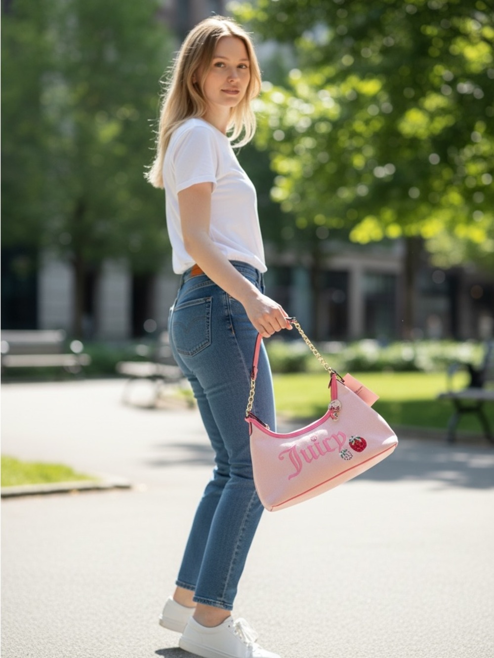 Juicy Couture Light‎ Pink Embroidered Strawberry Shoulder Bag - Picture 2 of 13